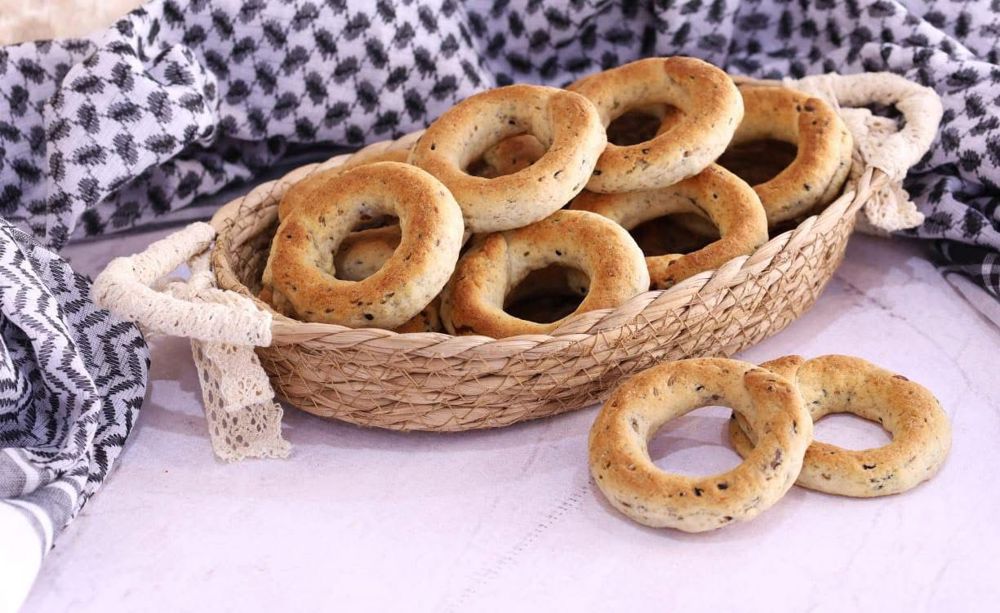 كعك أساور بالتمر
